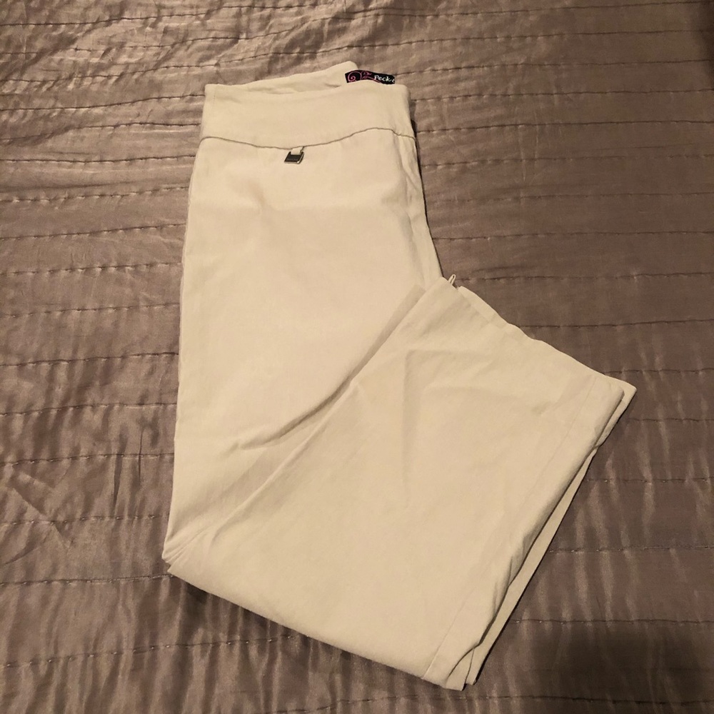 Peck tan capris- pull on